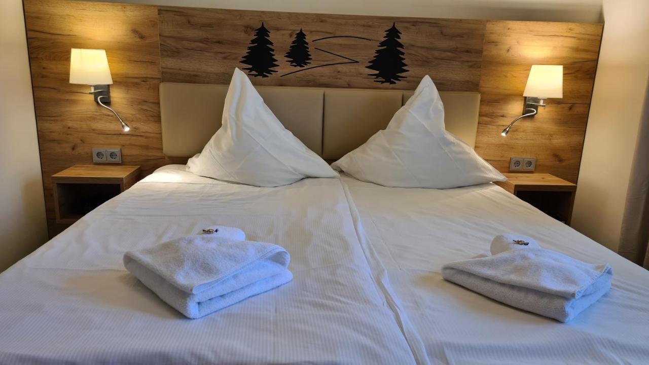 Hotel Am Wald B&B Міхендорф Екстер'єр фото